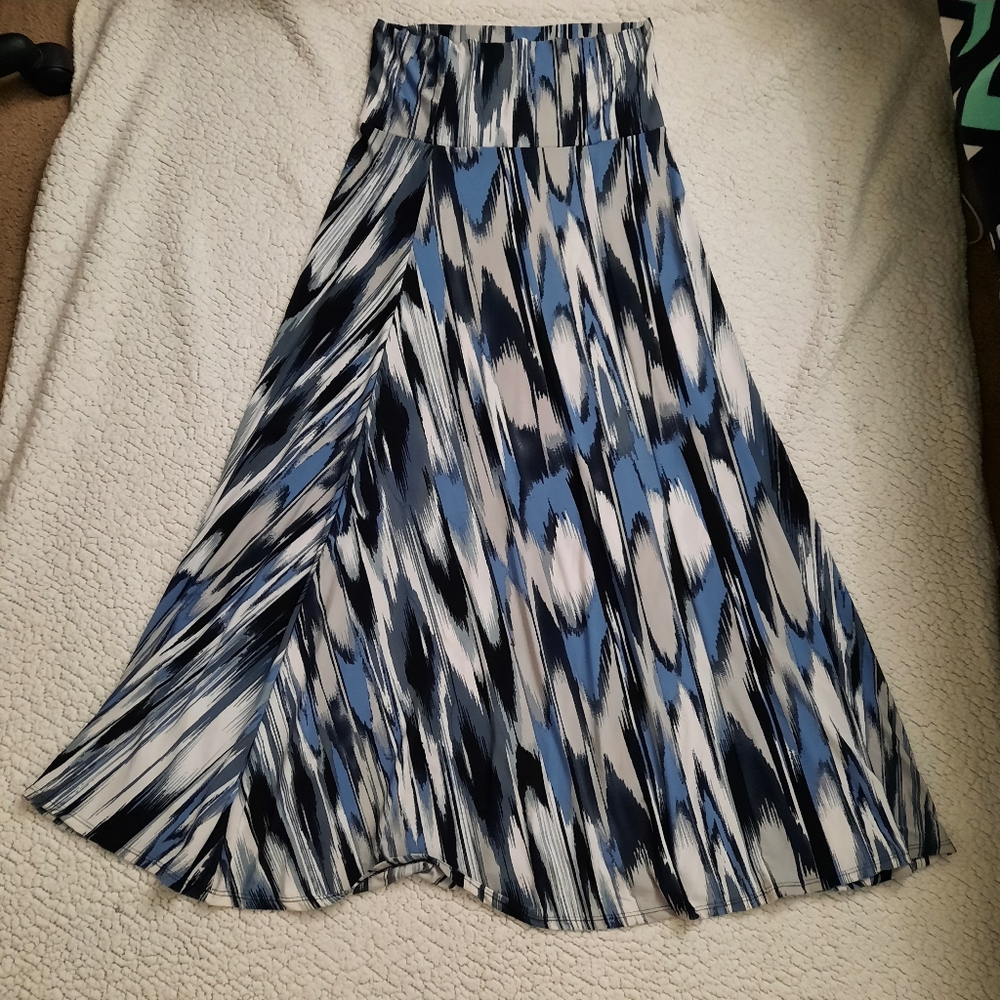 Patterned maxi skirt